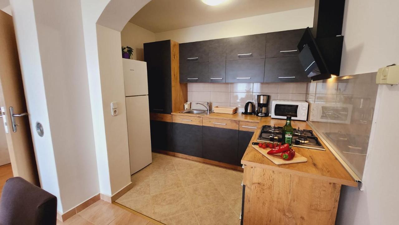 Apartments Pranjic With Pool Нова-Вас Экстерьер фото