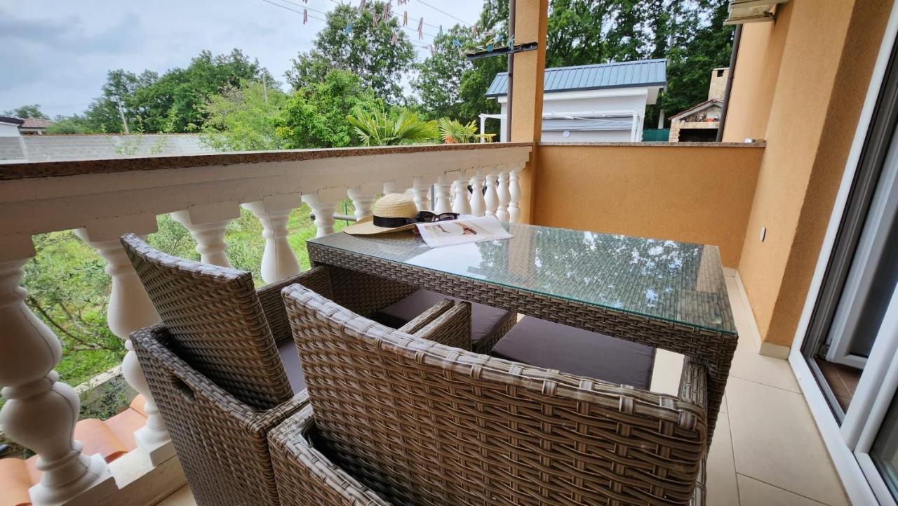 Apartments Pranjic With Pool Нова-Вас Экстерьер фото